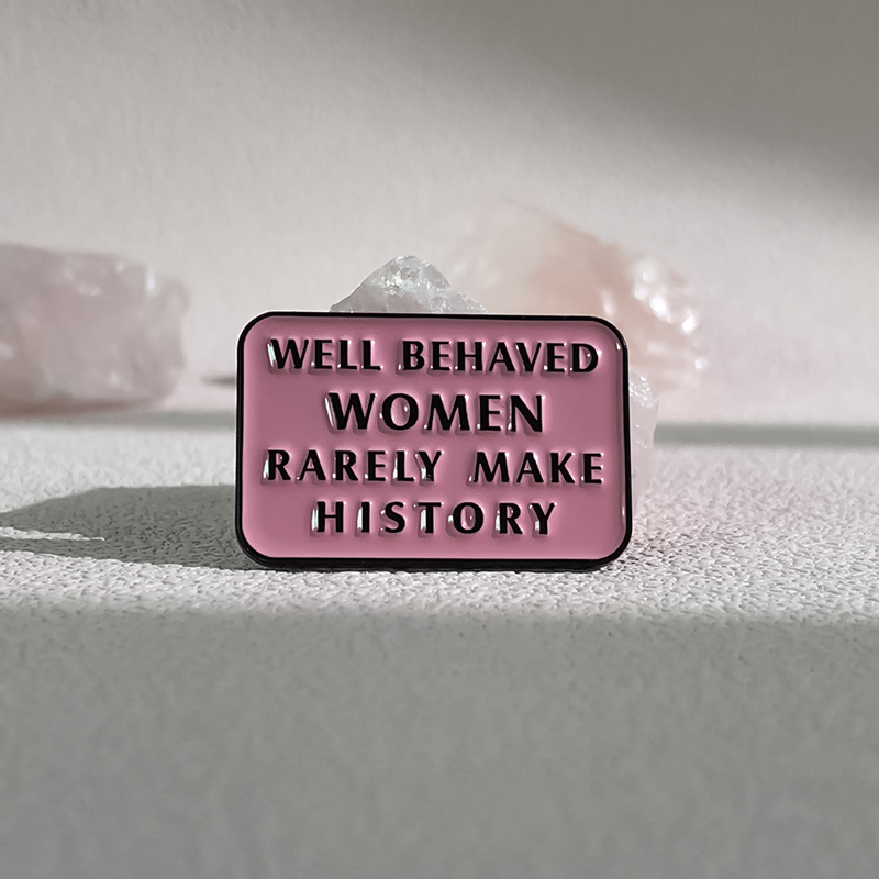 Well Behaved Women Rarely Make - Jewelry Making Quotes recensione e prezzo
