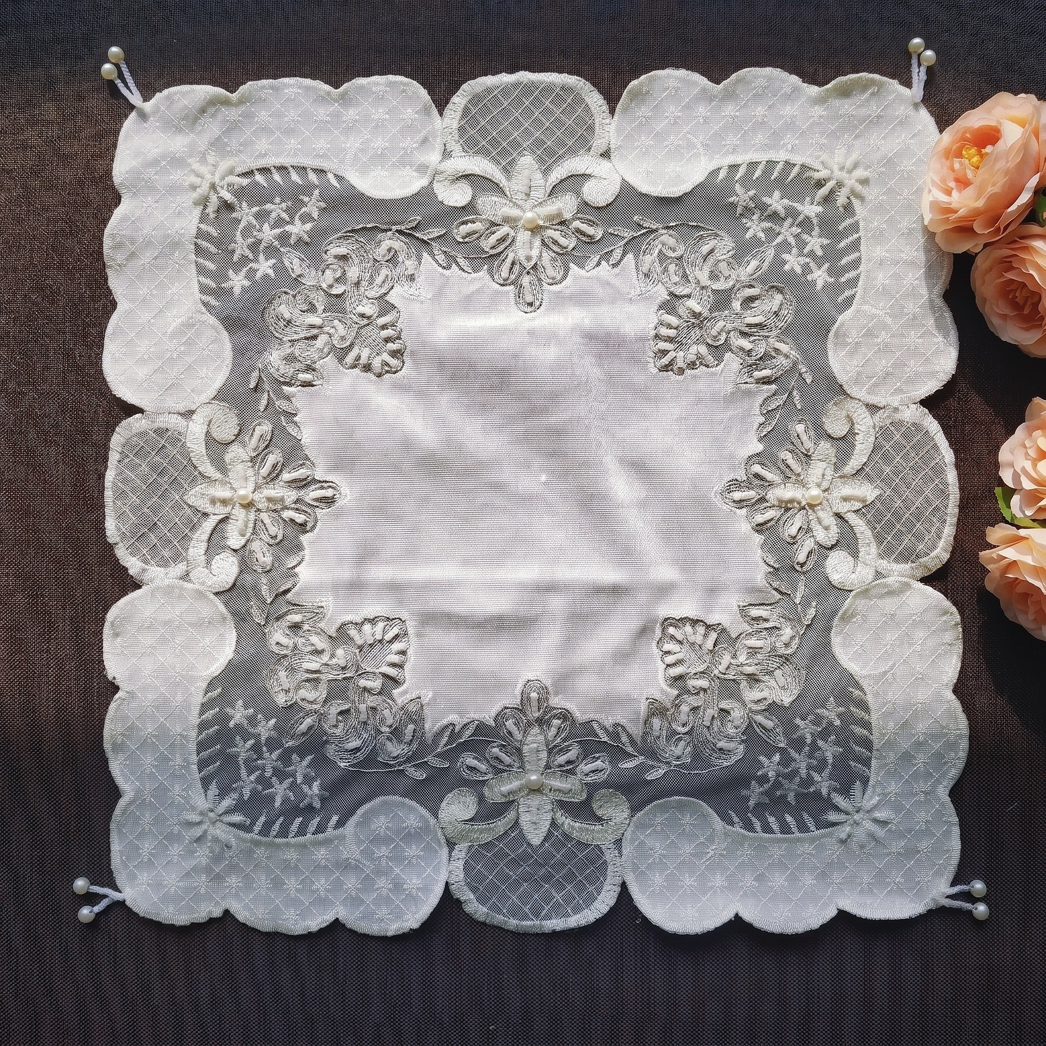 4pcs Square White Placemats Lu - Bead Mat Velvet recensione e prezzo