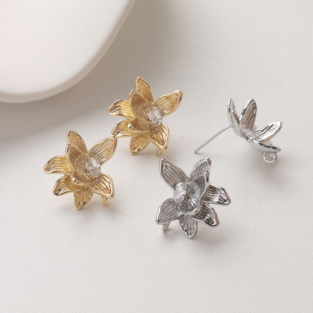 4PCS Dainty Flower Ear Studs E - Jewelry Making Earring Supplies recensione e prezzo