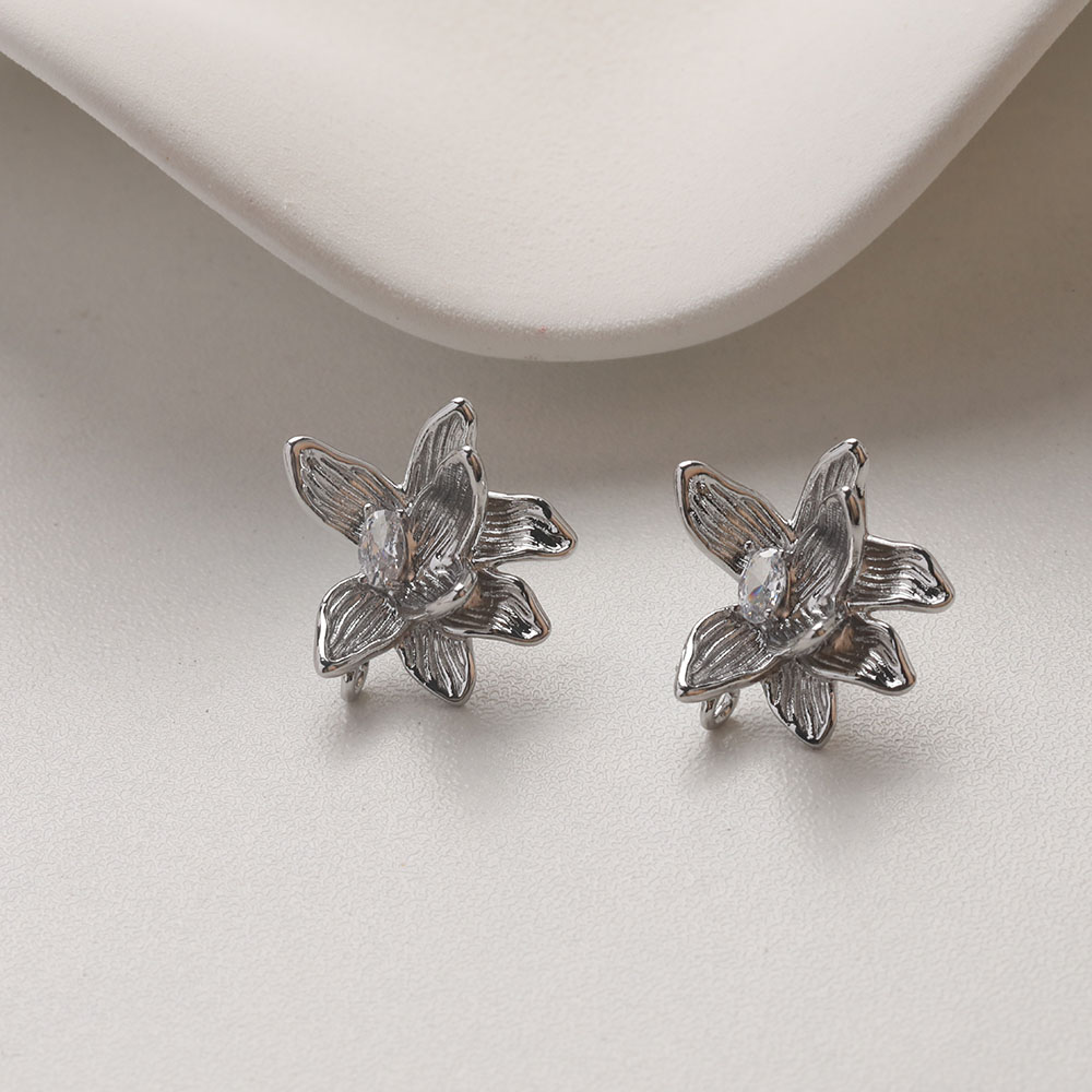 4PCS Dainty Flower Ear Studs E - Jewelry Making Earring Supplies recensione e prezzo