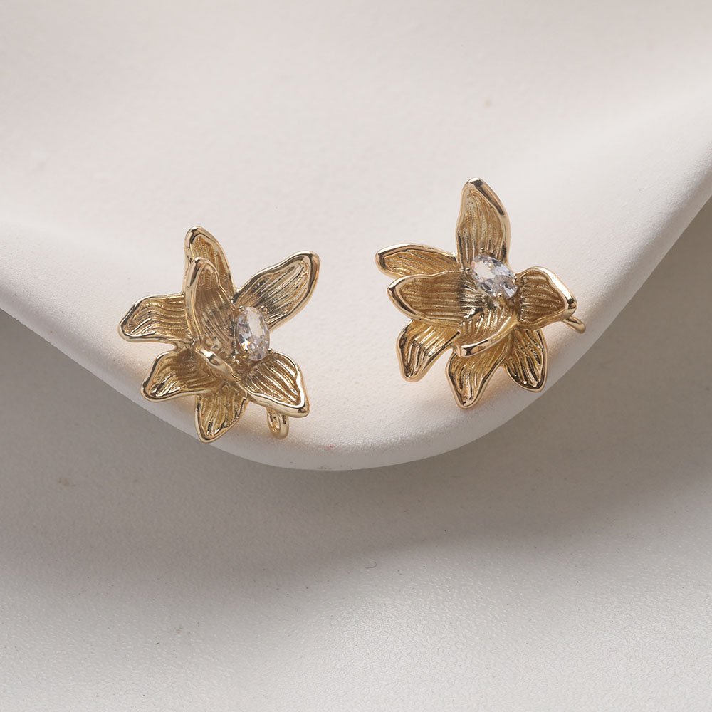 4PCS Dainty Flower Ear Studs E - Jewelry Making Earring Supplies recensione e prezzo
