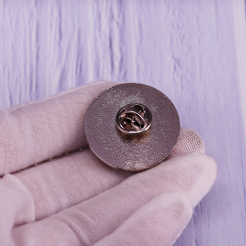 Make Love Not War Pin Brooch I - Jewelry Making Quotes recensione e prezzo