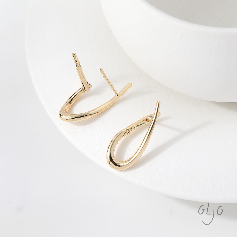 4PCS Twisted Shape Ear Studs D - Jewelry Making Earring Supplies recensione e prezzo