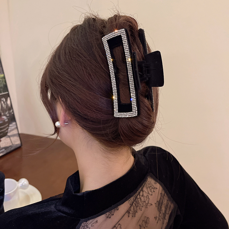 Flocking Rhinestone Blacke Hai - Jewelry Making Adults recensione e prezzo